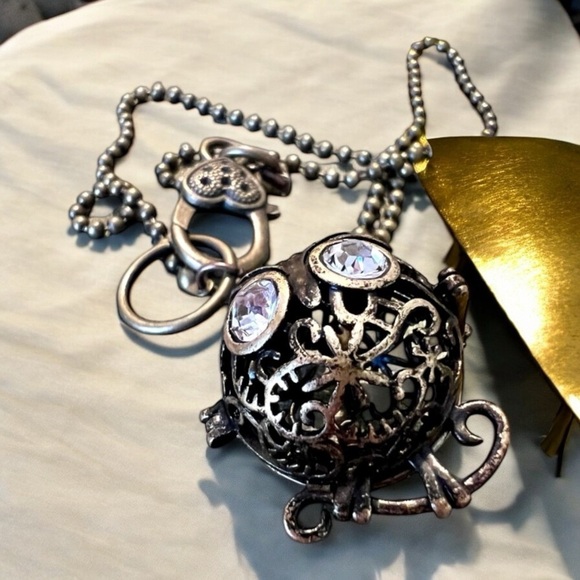 Bronze and rhinestone owl locket necklace. Owl necklace. - Picture 7 of 11